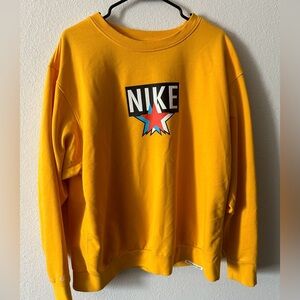 Nike sports crewneck